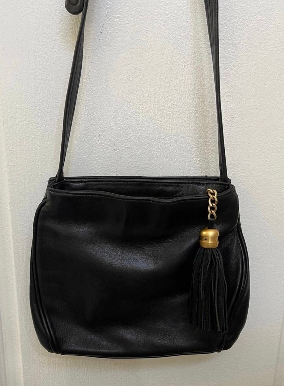 vintage Tignanello black leather shoulder bag